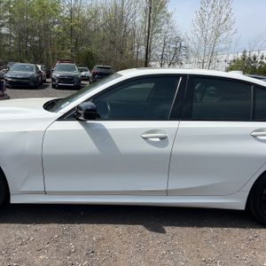 BMW 330I XDRIVE - 4