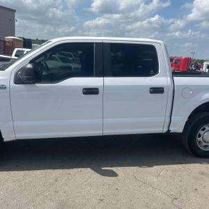 FORD F-150 XL - 4