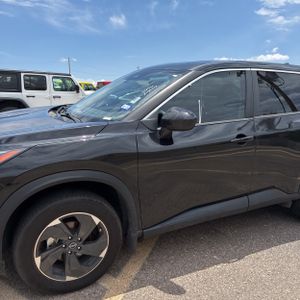صورة 2 لـ 2024 Nissan ROGUE SV