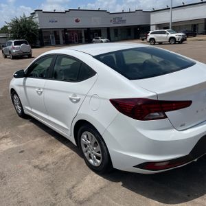 2020 Hyundai ELANTRA SE photo 4