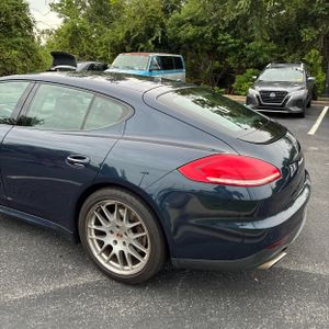 2015 Porsche PANAMERA 4 photo 5