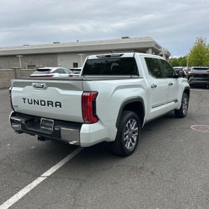 TOYOTA TUNDRA - 8