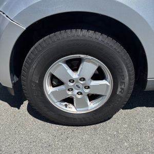 2010 FORD ESCAPE XLT 照片 17