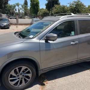 2016 Nissan ROGUE SL 照片 2