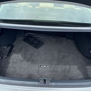 صورة مصغرة 40 لـ 2019 Lexus ES 300H BASE