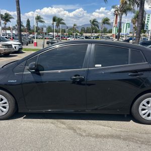 2022 Toyota PRIUS LE — фото 4