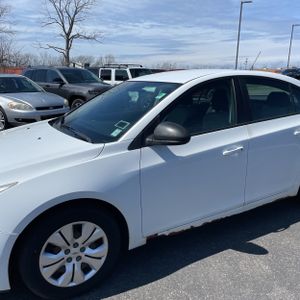 CHEVROLET CRUZE LIMITED LS AUTO - 2