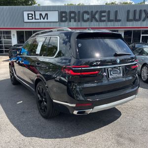 صورة 5 لـ 2024 BMW X7 XDRIVE40I