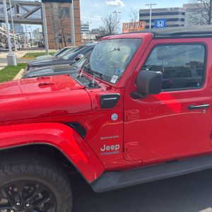 JEEP WRANGLER 4XE UNLIMITED SAHARA 4X4 - 2