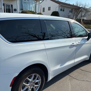 CHRYSLER VOYAGER LX - 9