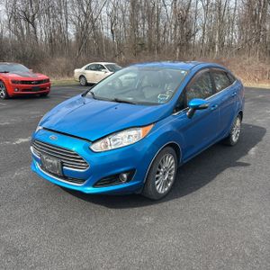FORD FIESTA TITANIUM - 1