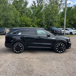 صورة 10 لـ 2025 KIA SORENTO X-LINE