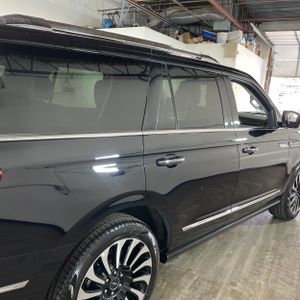 LINCOLN NAVIGATOR BLACK LABEL - 9