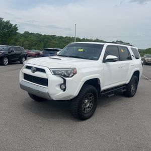 TOYOTA 4RUNNER - 1