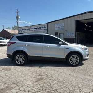 FORD ESCAPE SE - 10