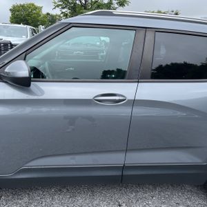 2021 Chevrolet TRAILBLAZER LT photo 4