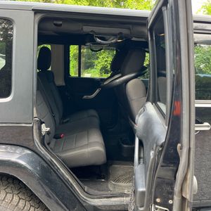صورة 35 لـ 2011 JEEP WRANGLER UNLIMITED SAHARA
