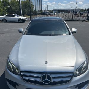 MERCEDES-BENZ E-CLASS - 9