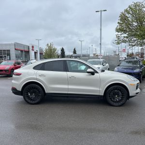 PORSCHE CAYENNE COUPE - 10