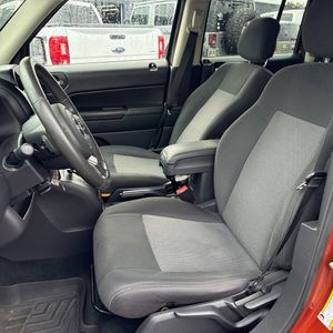 2012 JEEP PATRIOT LATITUDE — миниатюра 32