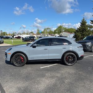 PORSCHE CAYENNE GTS - 3