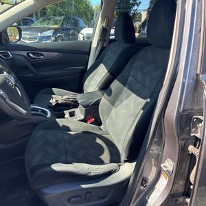 صورة 32 لـ 2016 Nissan ROGUE SV
