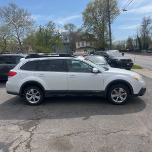 SUBARU OUTBACK PREMIUM - 10