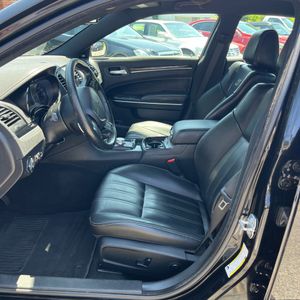 2019 Chrysler 300 S 缩略图 32