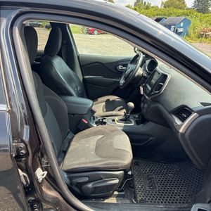 صورة مصغرة 33 لـ 2016 JEEP CHEROKEE LATITUDE
