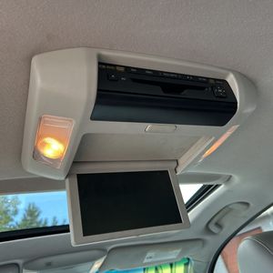 2010 Toyota TUNDRA LIMITED — фото 36