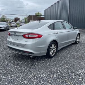 FORD FUSION SE - 8