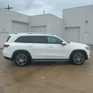 MERCEDES-BENZ GLS - 10