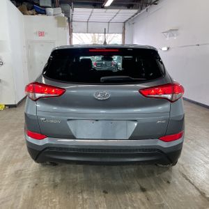 HYUNDAI TUCSON SE - 7