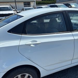 HYUNDAI ACCENT GLS - 9
