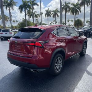 Lexus NX 300 Base - 8