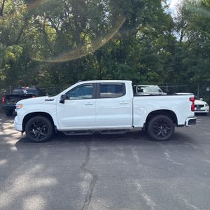 2023 Chevrolet SILVERADO 1500 RST 照片 3
