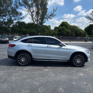 MERCEDES-BENZ GLC - 10