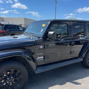 JEEP WRANGLER 4XE UNLIMITED SAHARA 4X4 - 2