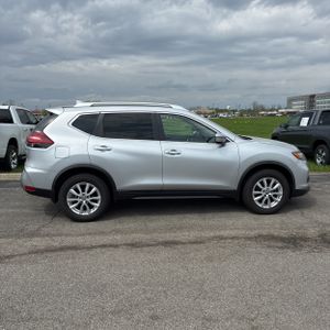 NISSAN ROGUE SV - 10