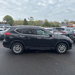 NISSAN ROGUE SV - 10