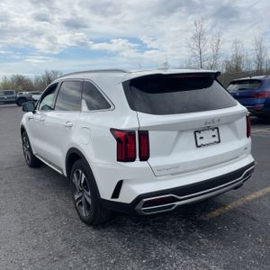KIA SORENTO HYBRID EX - 5