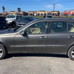 MERCEDES-BENZ E-CLASS - 4