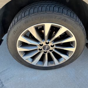 صورة 19 لـ 2020 Lincoln NAVIGATOR RESERVE