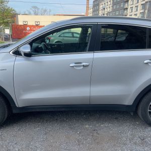 KIA SPORTAGE EX - 4