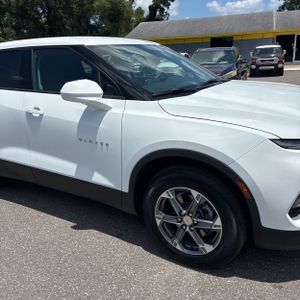 2025 Chevrolet BLAZER LT — миниатюра 13