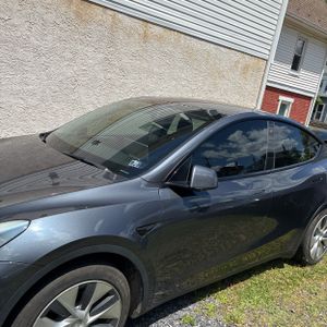 TESLA MODEL Y LONG RANGE - 2