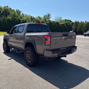 2022 Nissan FRONTIER PRO-4X photo 5