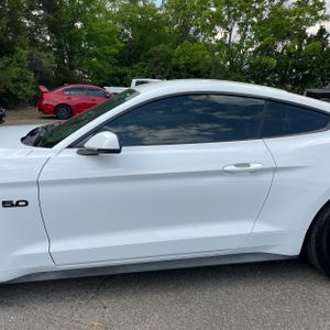 FORD MUSTANG GT PREMIUM - 4