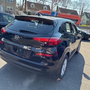 HYUNDAI TUCSON SE - 8
