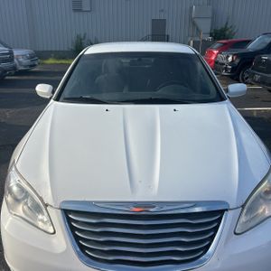 2011 Chrysler 200 TOURING photo 15